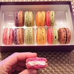 ピエール・エルメ・パリ - 断面