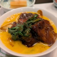 太田なわのれん - ぶつ切り牛鍋取り分け