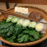 太田なわのれん - ぶつ切り牛鍋の野菜