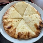 インド・ネパールレストラン＆バー ミンジュ - チーズナンアップ