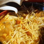 麺酒房 龍安 - ラー油投入～♪