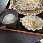 わかお - 辛味大根汁　味噌と鰹節　byまみこまみこ