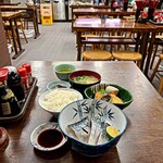 金時食堂 - きずしと煮物の盛り合わせ