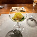 フィオッキ - 1. 帆立/芹/フィンガーライム　※本来は帆立→牡蠣