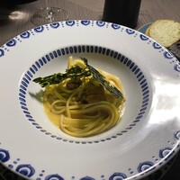 THE CARNE tokyo - ウニと岩のりクリームパスタ　　自家製パン