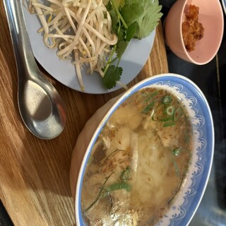 【追いパクチー】 口コミ一覧 : 四条パクチー - 四条（京都市営）/タイ料理 [食べログ]