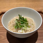日本料理FUJI - アラのラーメン