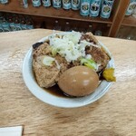 大衆酒場 西もり - 煮込豆腐と煮玉子