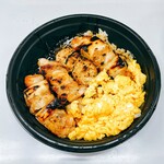 五反田 信濃屋 - ◆やきとり丼 720円
      ◆ねぎま(1本) 180円→160円(丼のせ割引 －20円)
      ※税込