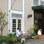 T.Y.HARBOR - ブレッドワークスのエントランス