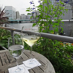 T.Y.HARBOR - 水辺でシャルドネとサンペレ