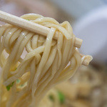 尾道ラーメン 宝竜 - ４）共通の麺
