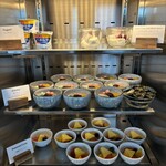 キャセイパシフィック ラウンジ - デザートコーナーはパンナコッタやあんみつなど