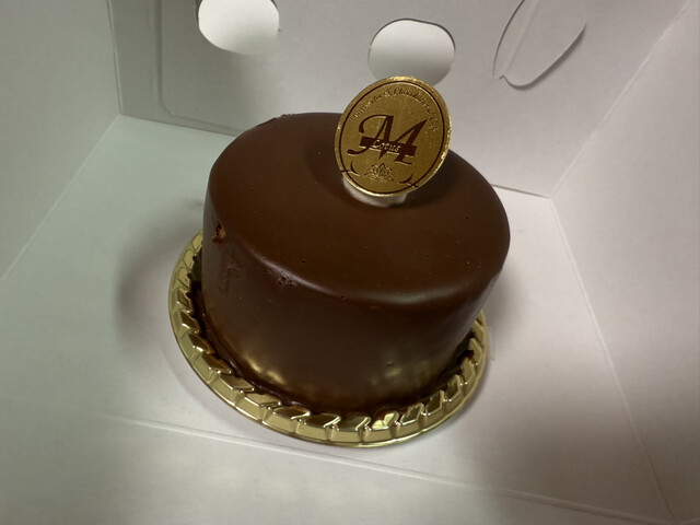 Patisserie &amp; Chocolatier &amp; Cafe  Lotus M photo