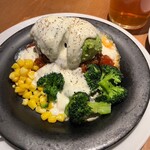 Italian Kitchen VANSAN - アボカドとチーズのハンバーグ（単品）
