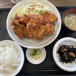 旬どころ ごはん屋さん - 鳥のからあげ定食 1300円