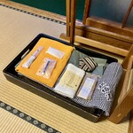 銀婚湯 - 足袋があり、スリッパはありません。