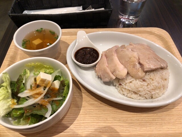 Thai Food Lounge DEE Shinsaibashi Honten