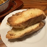 パブ ABBA - ガーリックトースト