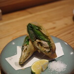 饗コイノボリ - 牡蠣と下仁田葱の春巻き