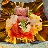 ホルモンやき肉 うしたつ - 