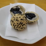 ラーメン台北 - 胡麻団子