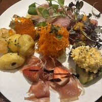 クインチチェントラーレ - 前菜盛り合わせ　どれもおいしい