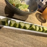 炭火とワイン 京都駅前店 - ピクルス