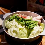 博多もつ鍋 やまや - 