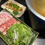 八海山公認 越後酒房 八海山 新潟駅前店 - 