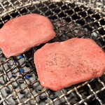 焼肉ホルモン はねいし - 