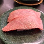 亀正くるくる寿司 - 中トロ