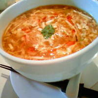 礼華 - 礼華といえば酸辣湯麺。熱い辛い旨い