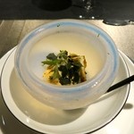 エクアトゥール - ［２回目］三重県産黒あわびと広島県産天然じゅんさいの青柚子とウニソース