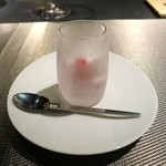 エクアトゥール - ［２回目］フランス産赤桃のグラニテ