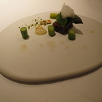 エクアトゥール - 前菜：自家製ドライ・トマトと和牛頬肉のプレス、赤ワイン・ヴィネガーと胡桃オイル