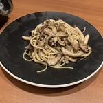 サントリーズガーデン 昊 - トリュフ香るキノコのペペロンチーノ