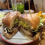 須賀乃湯 - ロースカツバーガー。須賀乃湯のバーガー、あれば必食です。