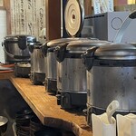 割烹 一の矢 - 出撃を待つパロマガス釜隊^_^