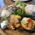 グロワーズ カフェ - グロワーズプレート(レモンペッパーローストチキン マスカルポーネムース)