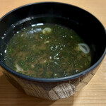 立喰い鮨 優勝 - 味噌汁。