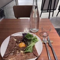ルバーブ 大名古屋ビルヂング店 - もっちり食感の蕎麦粉ガレット。