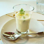 アムール - 新じゃがいも　アボカド　トマト　～なめらかな口当たりで～