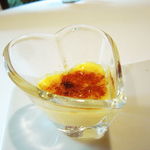 アムール - ラベンダー風味のクレームブリュレ