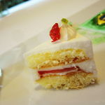 アムール - 一口大のプチショートケーキ