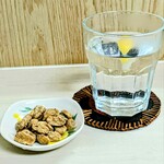 tell me キッチン - ピーナッツの揚げ物　奄美黒糖焼酎『奄美』お湯割りに無農薬レモン