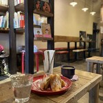 ブックカフェディズ - フレンチトースト