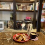 ブックカフェディズ - フレンチトースト