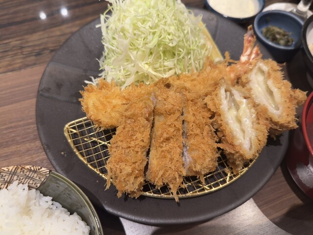 覇王樹 さぼてん本店 東京オペラシティ店 - 初台/とんかつ | 食べログ