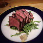 日本料理 幸庵 - 焼物：和牛肩三角の藁焼き